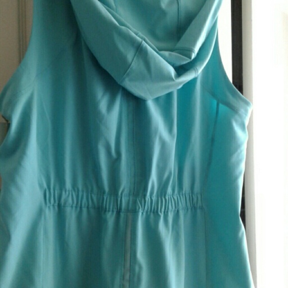 Vest - Picture 2 of 2